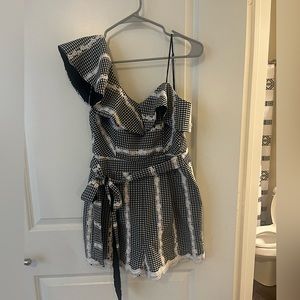 Romper black and white, size small
